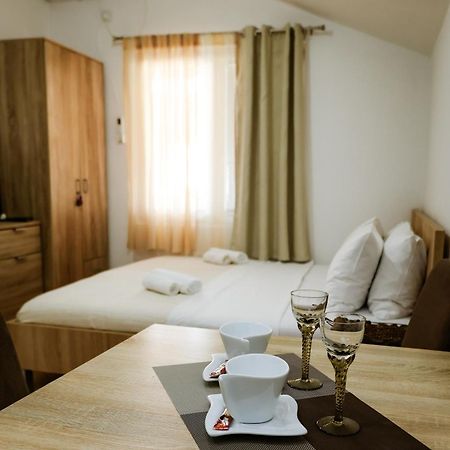 Apartments Djukic Tivat Extérieur photo