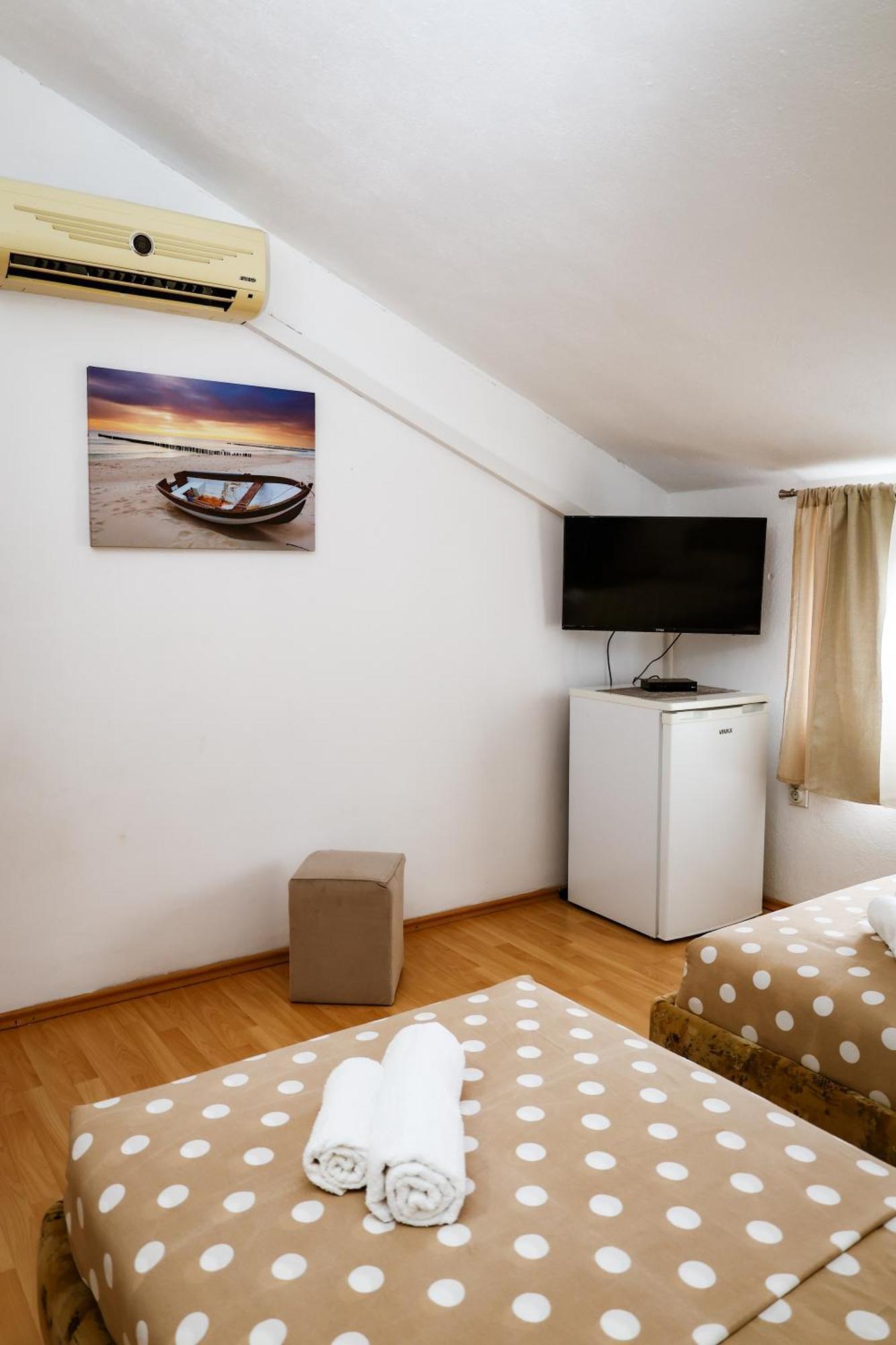 Apartments Djukic Tivat Extérieur photo