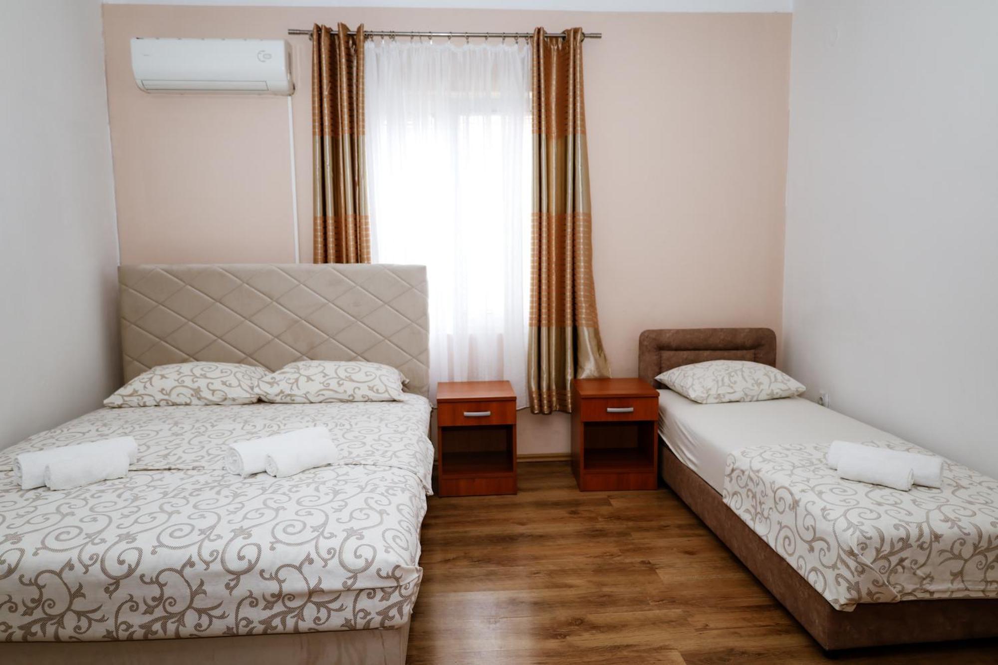 Apartments Djukic Tivat Extérieur photo