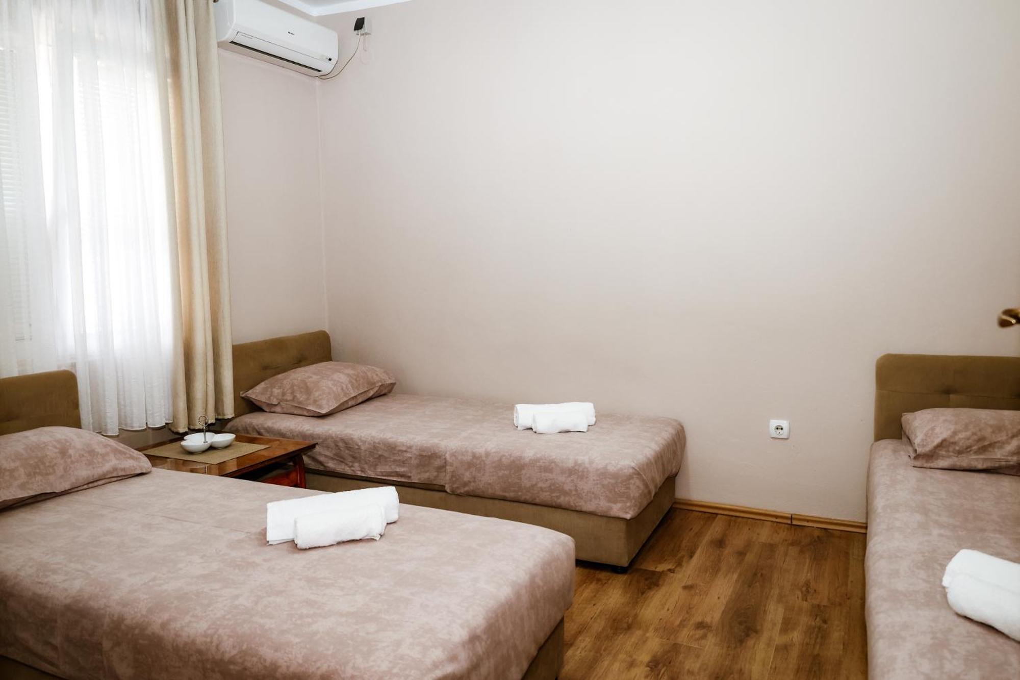Apartments Djukic Tivat Extérieur photo