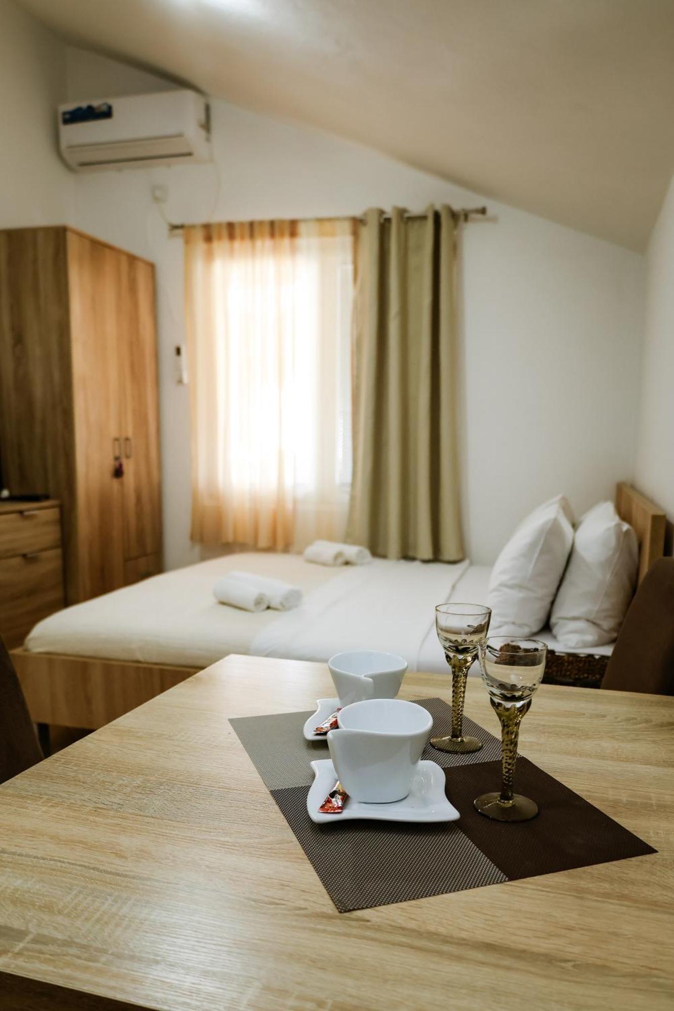 Apartments Djukic Tivat Extérieur photo